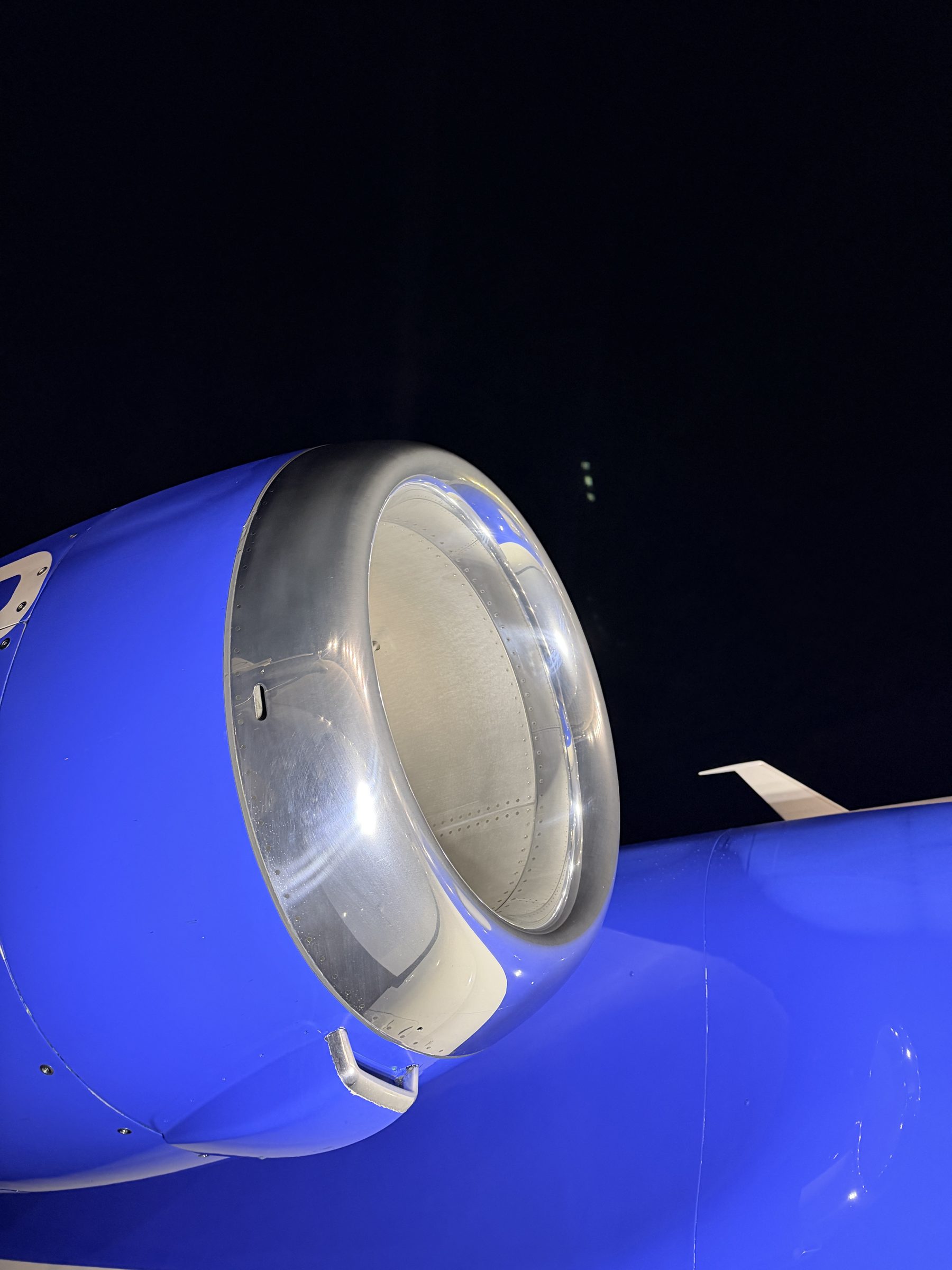 Embraer Phenom 300 detailing at Chicago Executive (PWK)